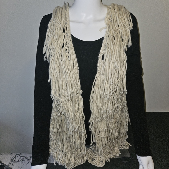 String Fringe Vest - Picture 3 of 6
